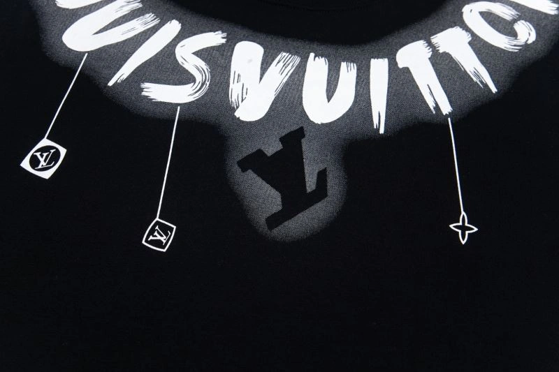 ModernLook Louis Vuitton T-Shirts 138167