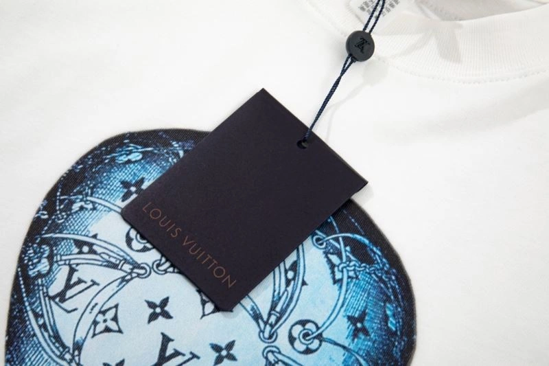 Contemporary Louis Vuitton T-Shirts 138177