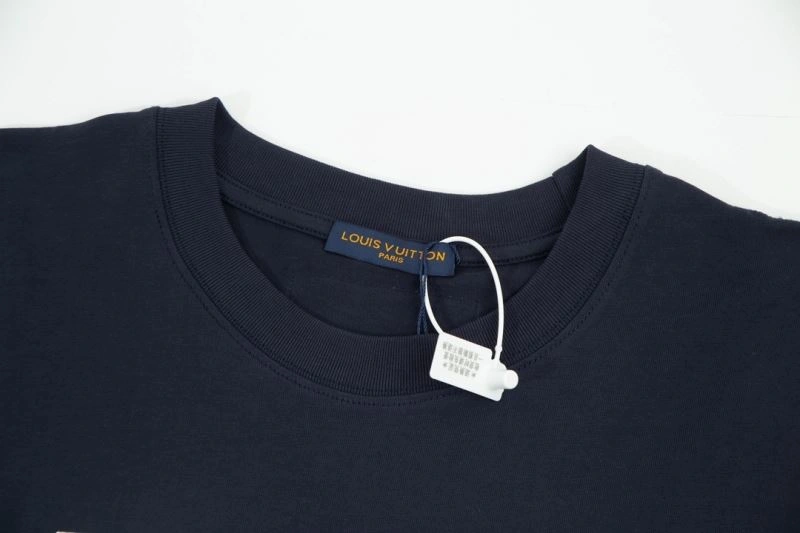 Louis Vuitton T-Shirts AllSeason 138175