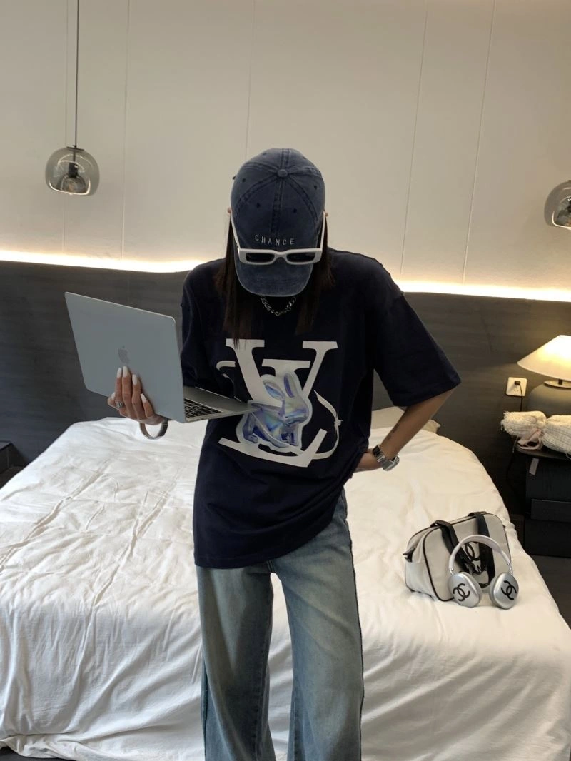 Louis Vuitton T-Shirts AllSeason 138175