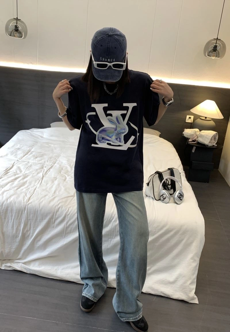 Louis Vuitton T-Shirts AllSeason 138175