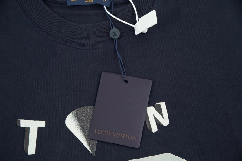 Louis Vuitton T-Shirts HighPerformance 138190