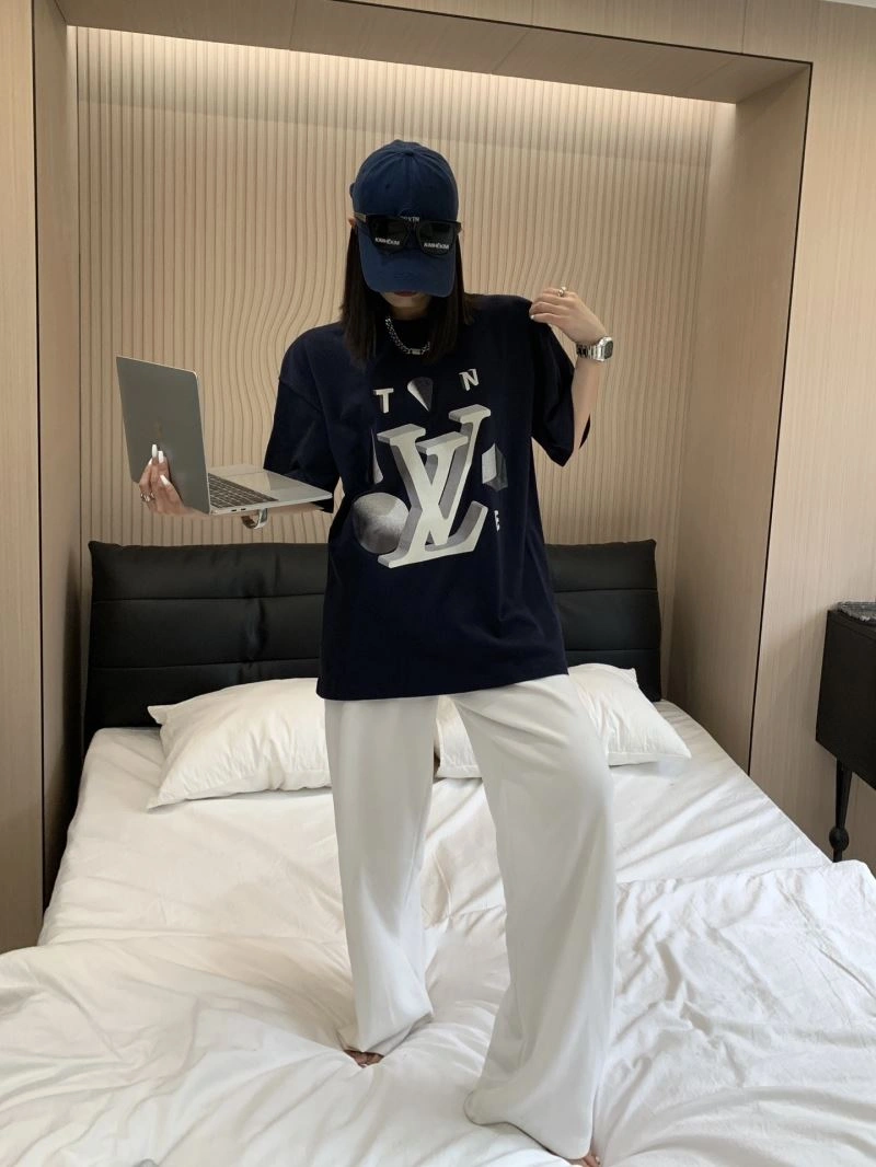 Louis Vuitton T-Shirts HighPerformance 138190