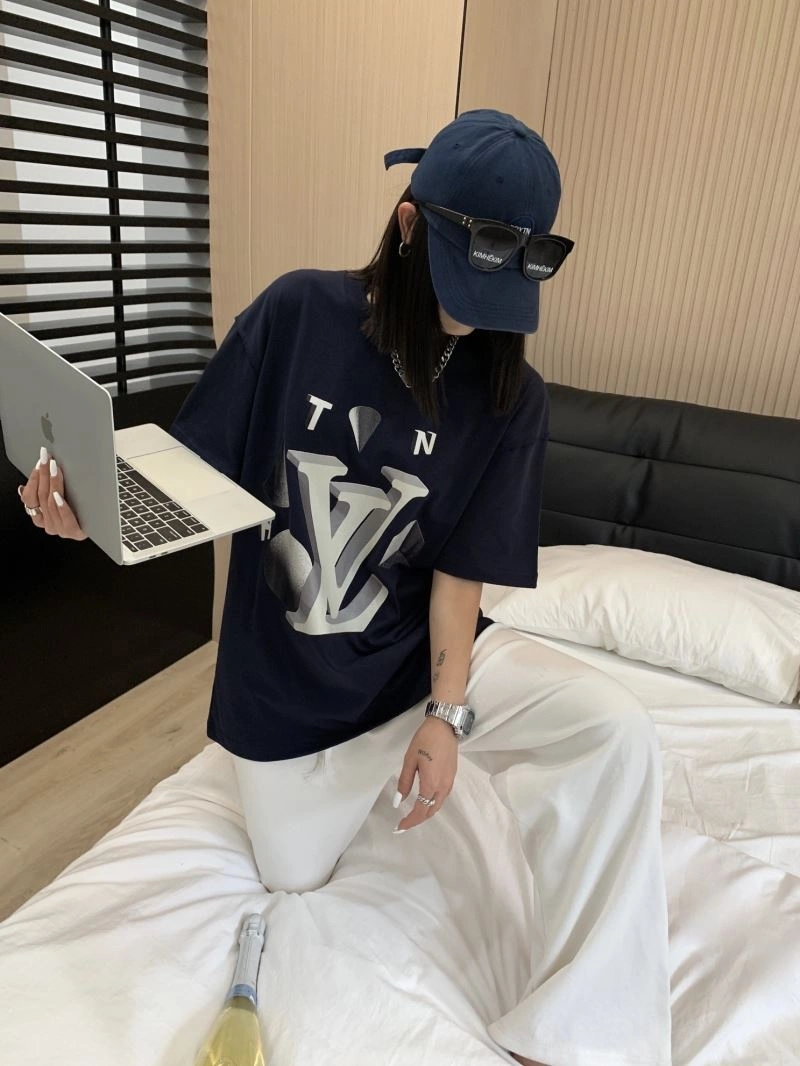 Louis Vuitton T-Shirts HighPerformance 138190