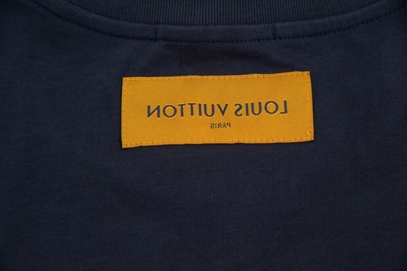 SmoothTexture Louis Vuitton T-Shirts 138199