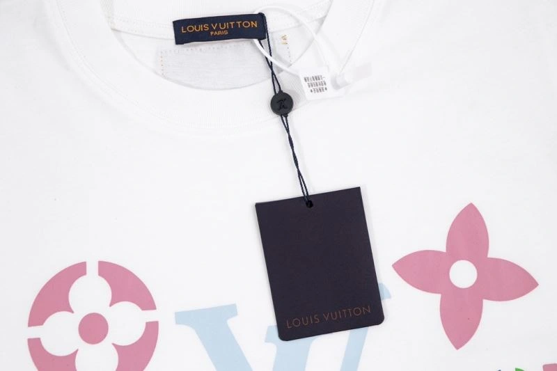 RelaxedFit Louis Vuitton T-Shirts 138198