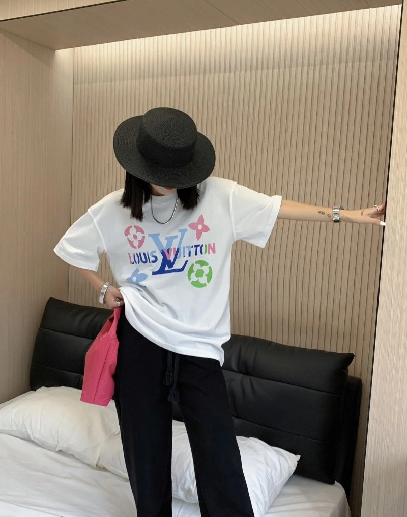 RelaxedFit Louis Vuitton T-Shirts 138198