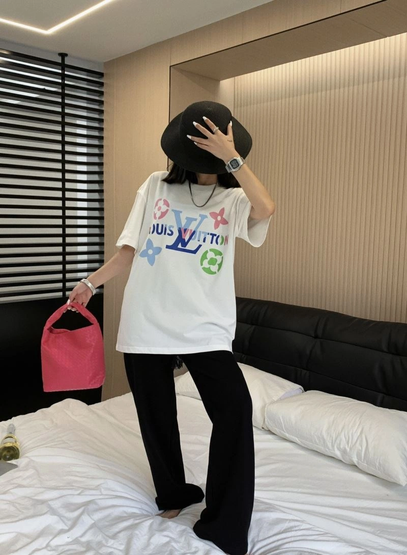 RelaxedFit Louis Vuitton T-Shirts 138198
