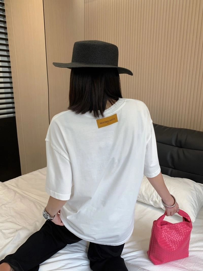RelaxedFit Louis Vuitton T-Shirts 138198