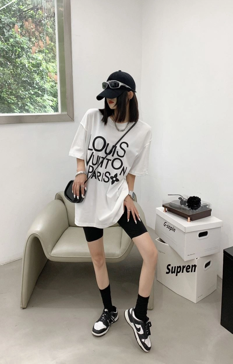 Bright Louis Vuitton T-Shirts 138195