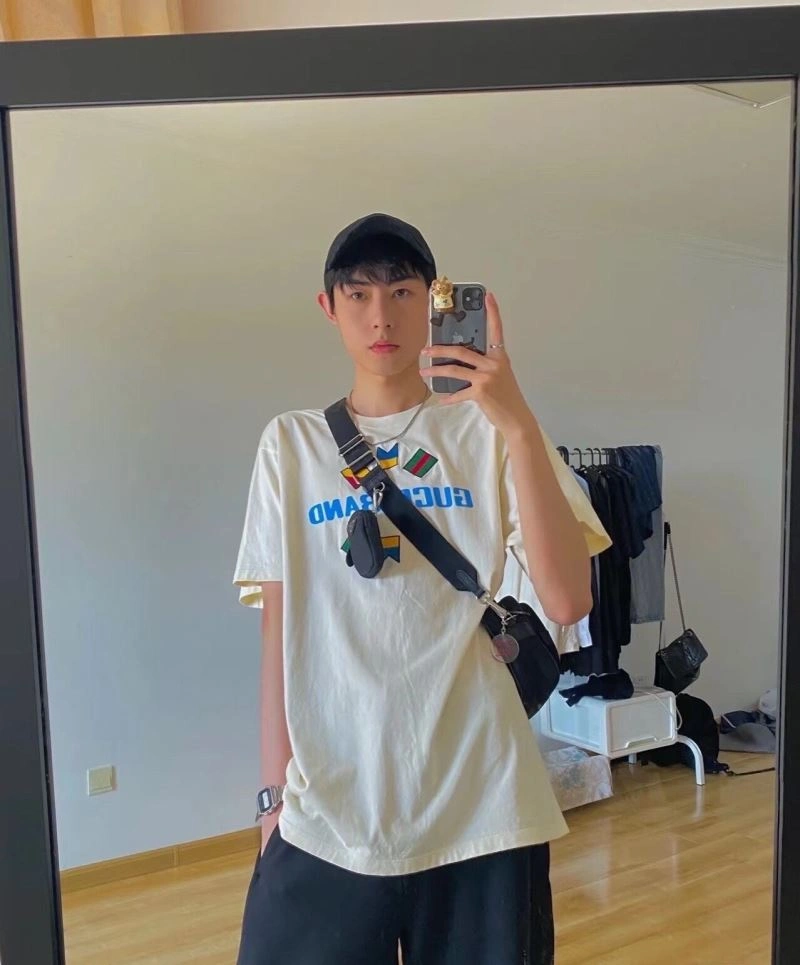 Louis Vuitton T-Shirts Youthful 138187
