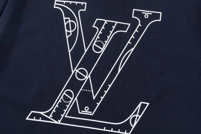 Louis Vuitton T-Shirts MoistureWicking 138180