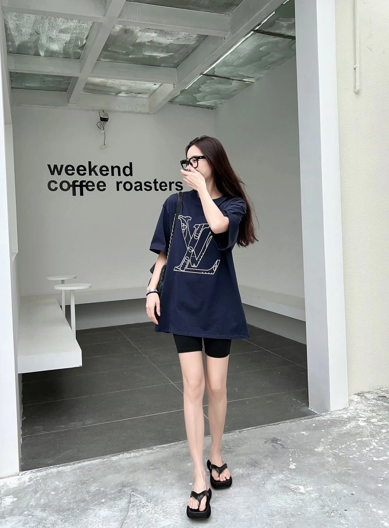 Louis Vuitton T-Shirts MoistureWicking 138180