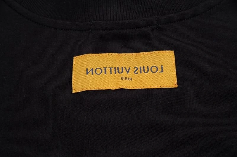 Louis Vuitton T-Shirts FreshLook 138189