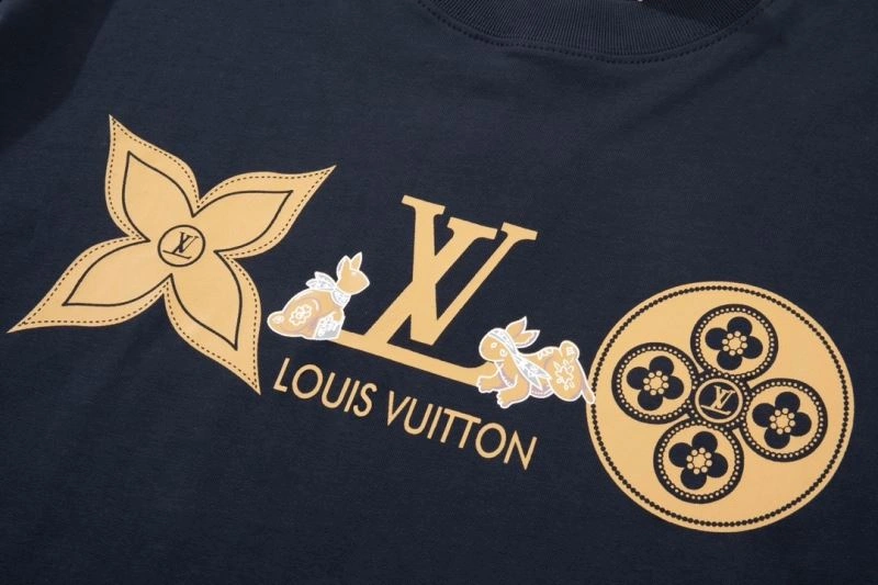 Bold Louis Vuitton T-Shirts 138182