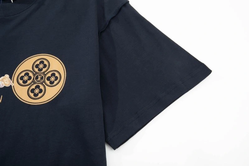 Bold Louis Vuitton T-Shirts 138182