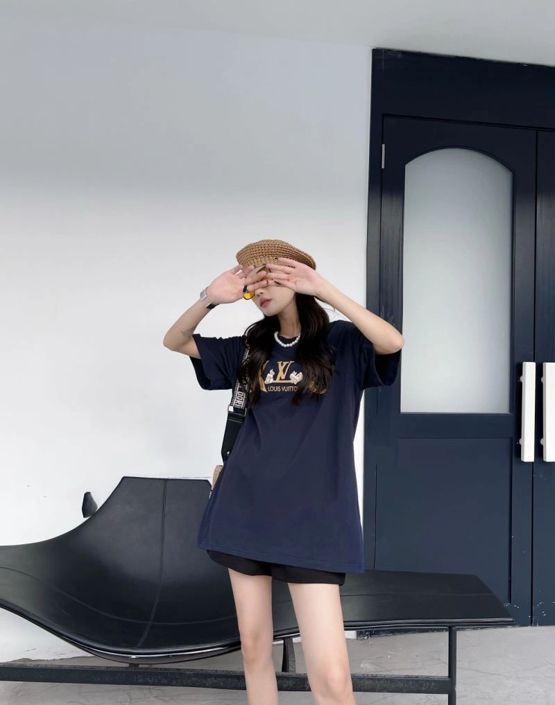 Bold Louis Vuitton T-Shirts 138182