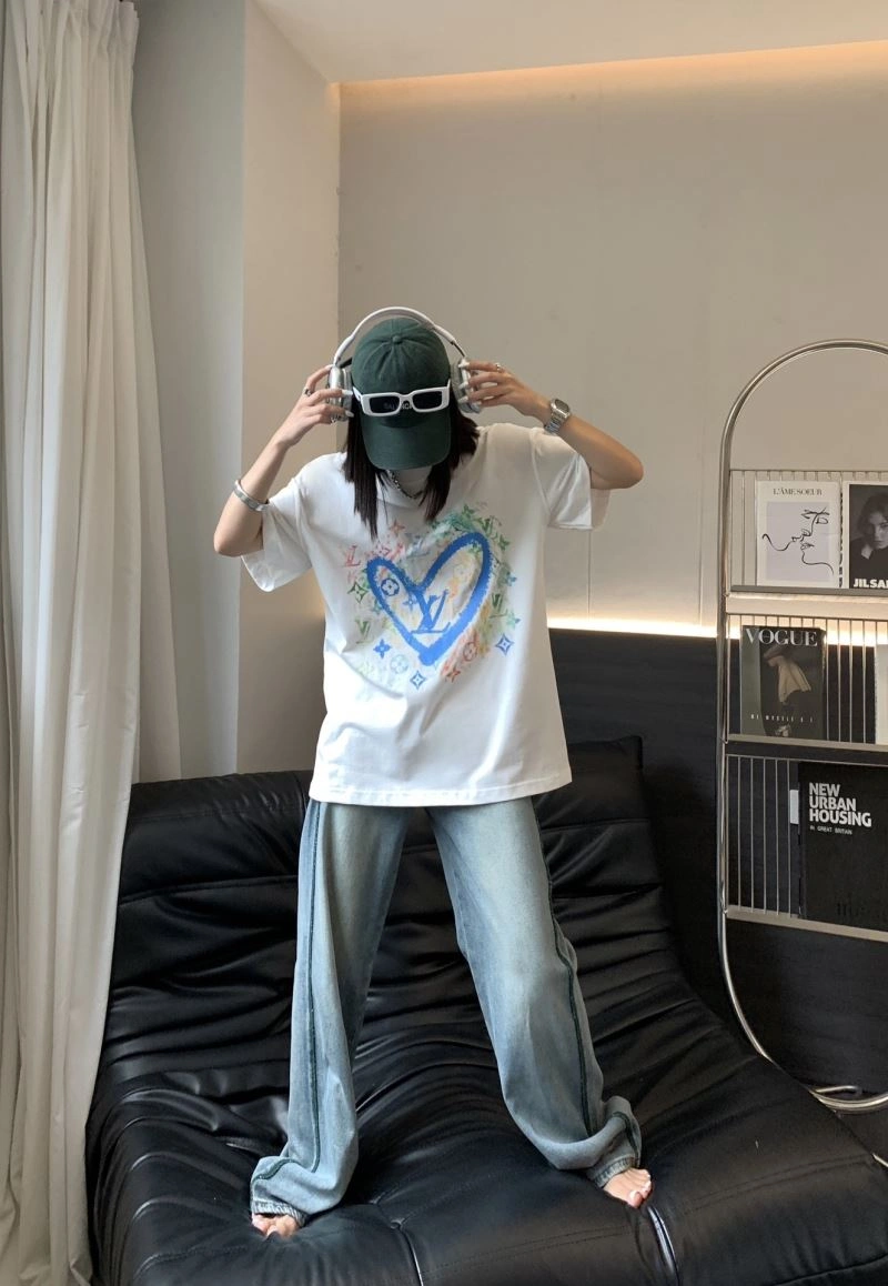 Cozy Louis Vuitton T-Shirts 138178