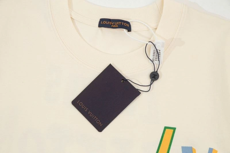 Louis Vuitton T-Shirts Vibrant 138165