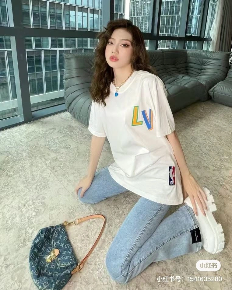 Louis Vuitton T-Shirts Vibrant 138165