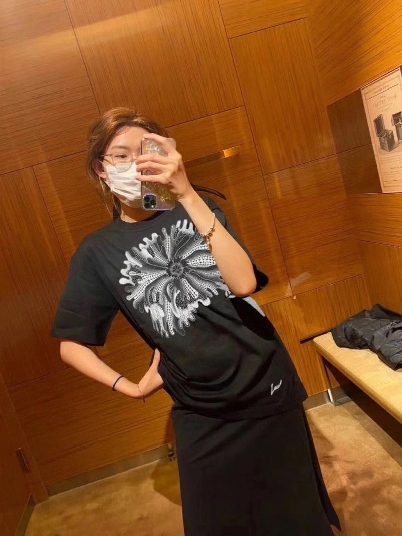 Louis Vuitton T-Shirts Chic 138173