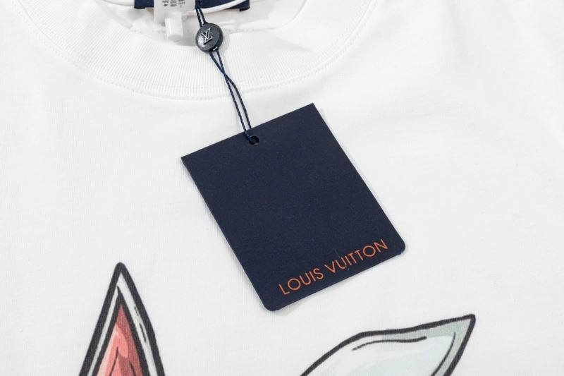Modern Louis Vuitton T-Shirts 138145