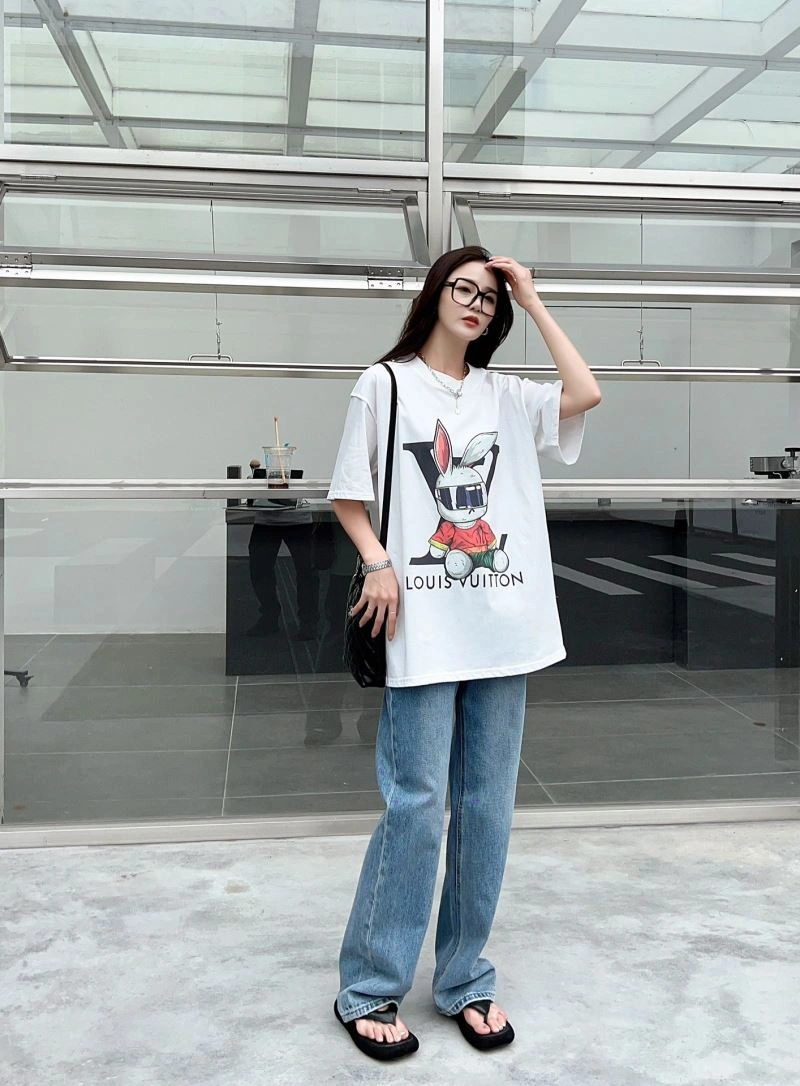 Modern Louis Vuitton T-Shirts 138145