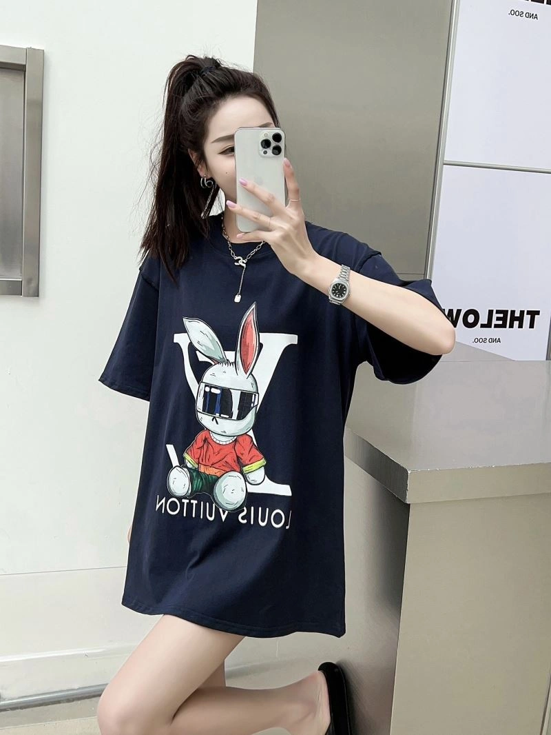 Louis Vuitton T-Shirts Sleek 138157