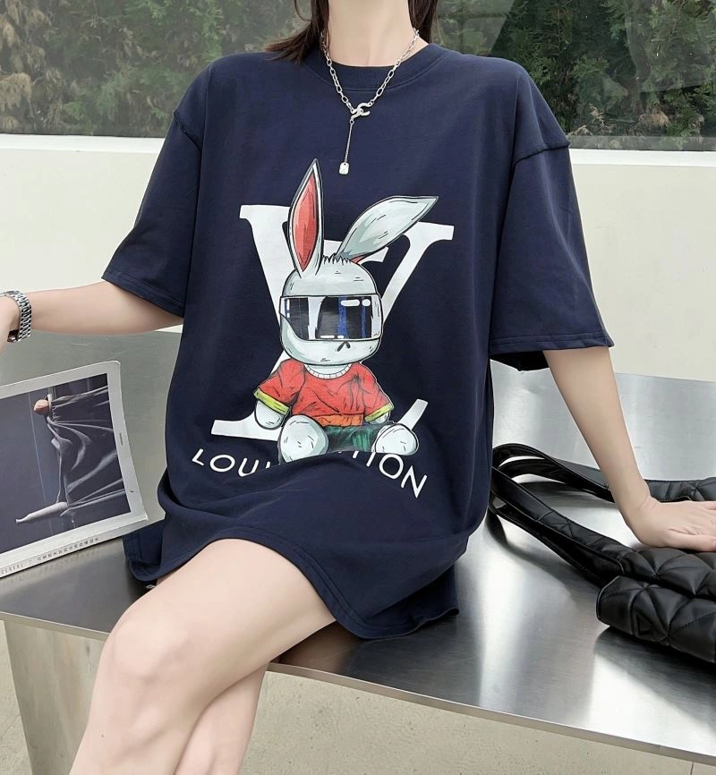 Louis Vuitton T-Shirts Sleek 138157
