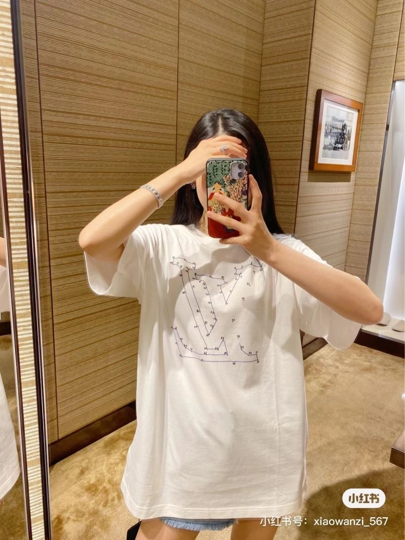 Louis Vuitton T-Shirts GoodFit 138146