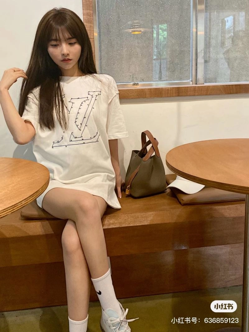 Louis Vuitton T-Shirts GoodFit 138146