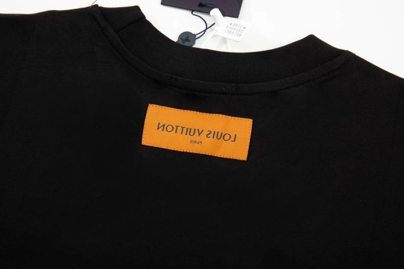Louis Vuitton T-Shirts Compact 138158