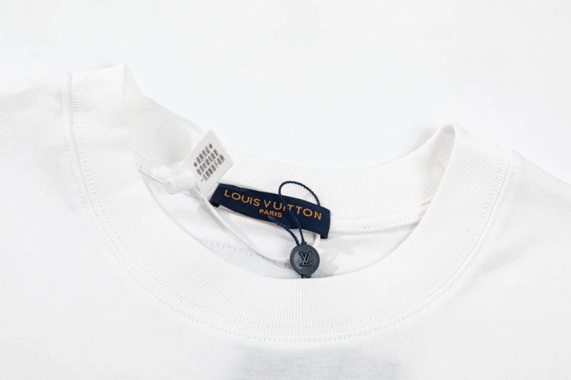 Louis Vuitton T-Shirts Cozy 138159