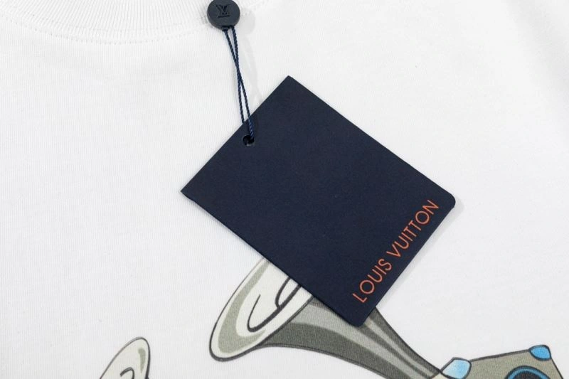 Louis Vuitton T-Shirts Cozy 138159