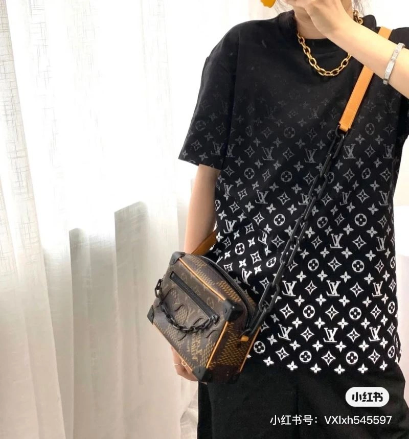 WellDesigned Louis Vuitton T-Shirts 138143