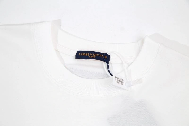 Effortless Louis Vuitton T-Shirts 138130