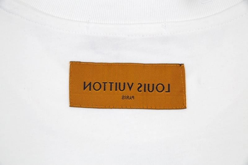 Effortless Louis Vuitton T-Shirts 138130
