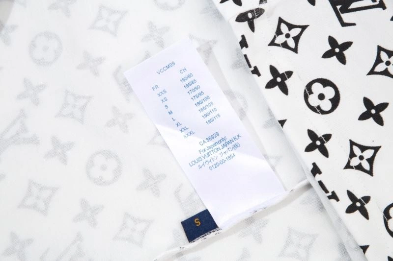 Effortless Louis Vuitton T-Shirts 138130