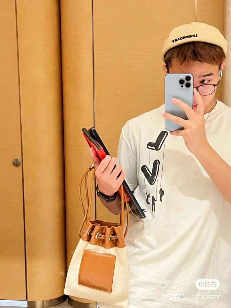 Affordable Louis Vuitton T-Shirts 138151