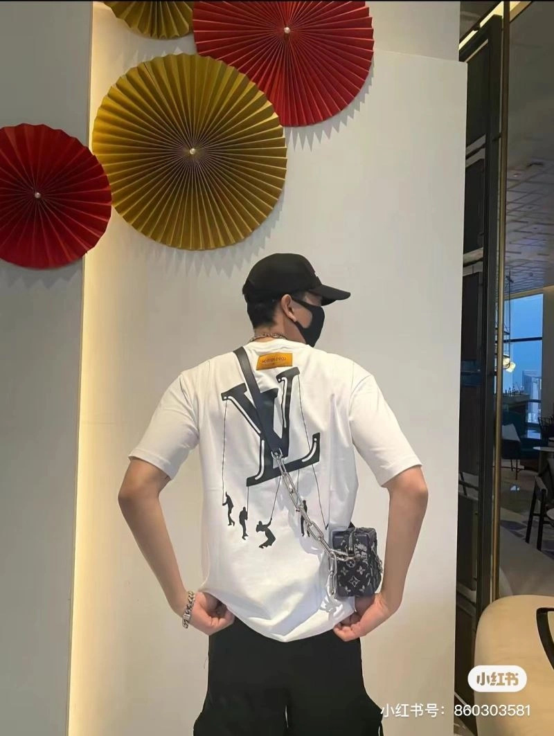 Affordable Louis Vuitton T-Shirts 138151