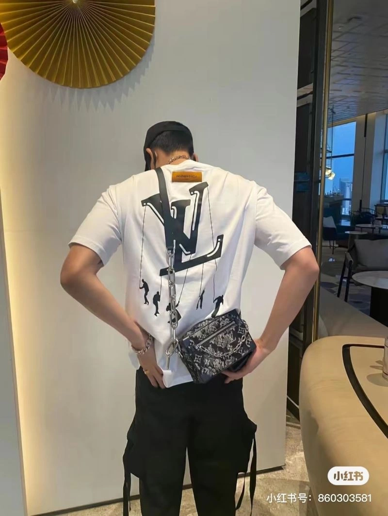 Affordable Louis Vuitton T-Shirts 138151