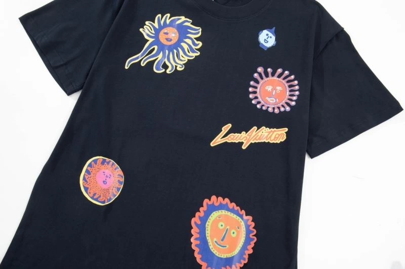 SmoothTexture Louis Vuitton T-Shirts 138135