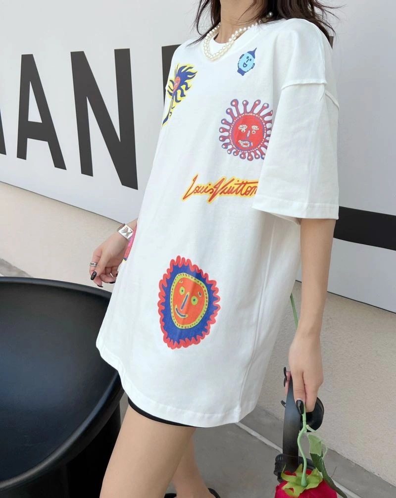 ModernLook Louis Vuitton T-Shirts 138137