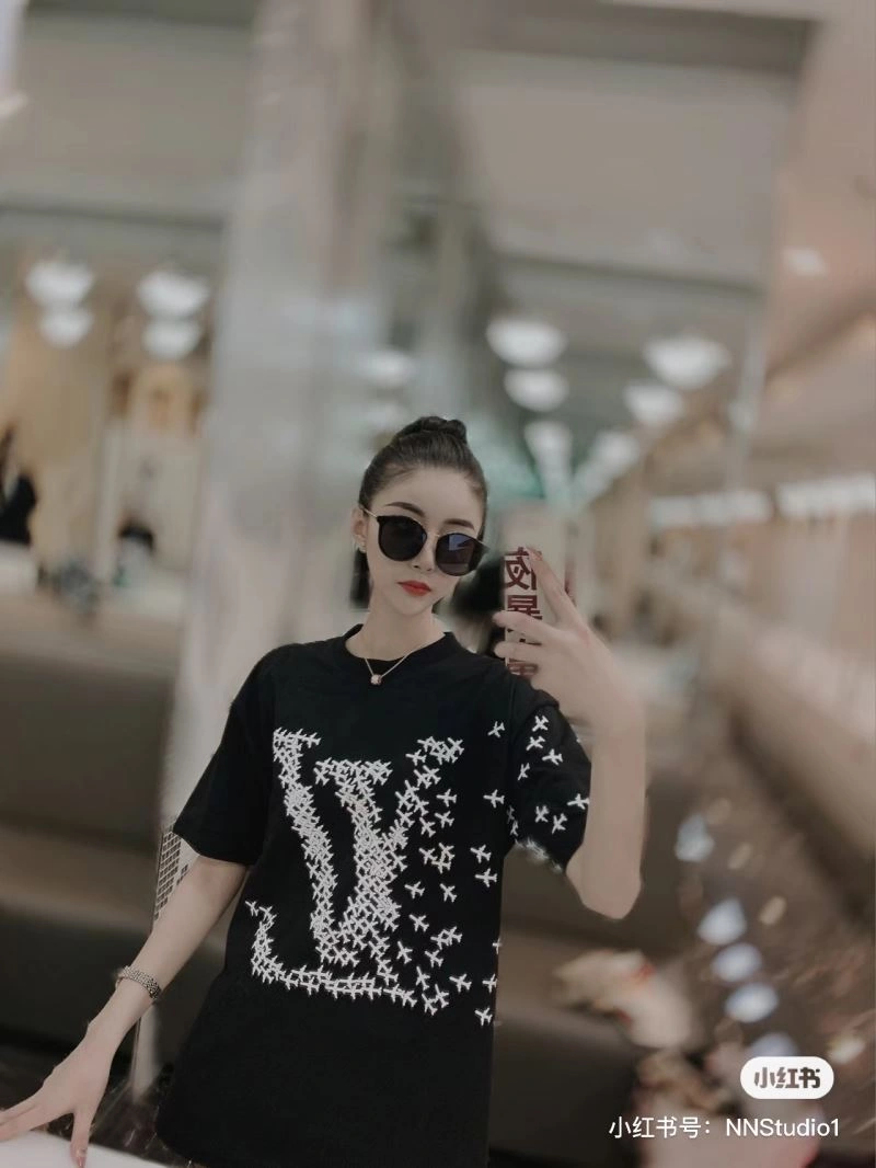 RelaxedFit Louis Vuitton T-Shirts 138133