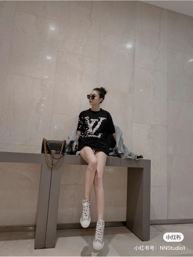 RelaxedFit Louis Vuitton T-Shirts 138133