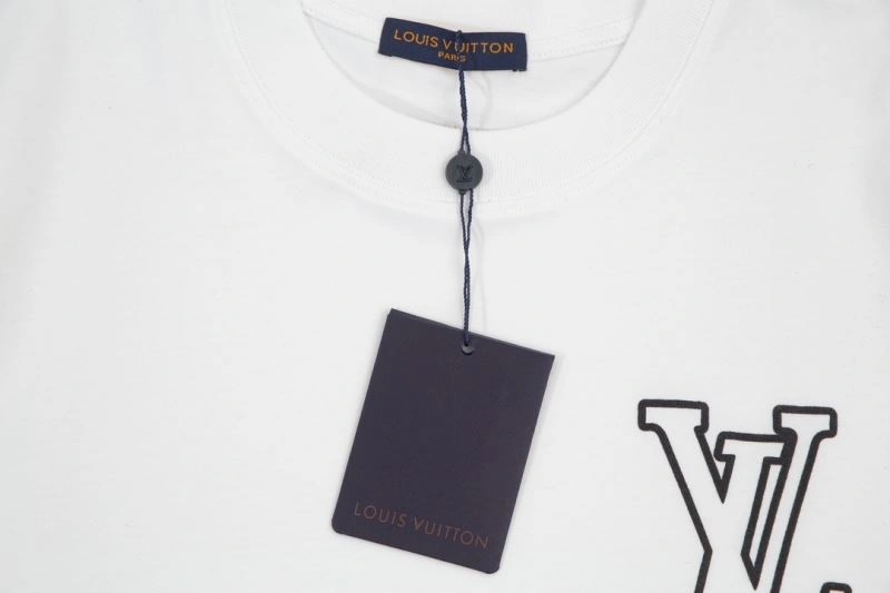 Seasonal Louis Vuitton T-Shirts 138149