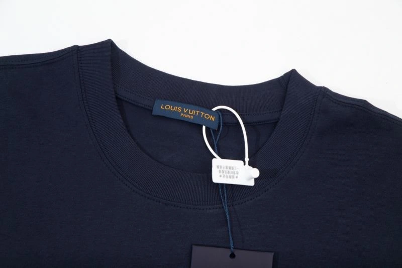 UrbanChic Louis Vuitton T-Shirts 138131