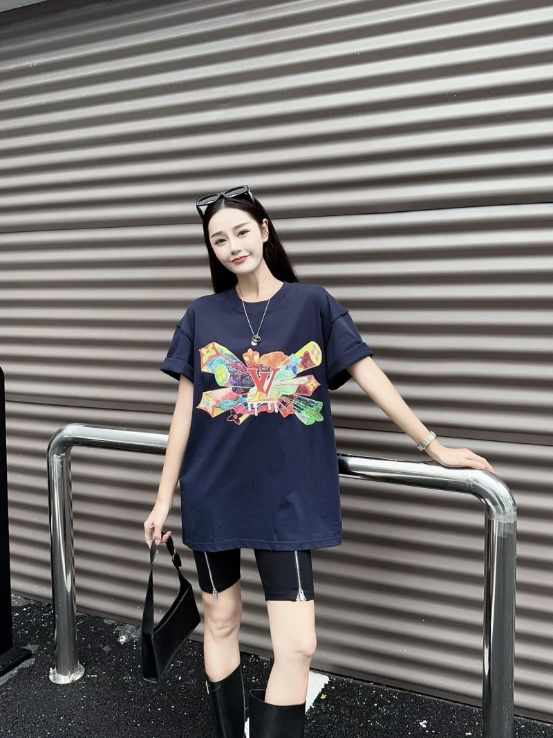 UrbanChic Louis Vuitton T-Shirts 138131