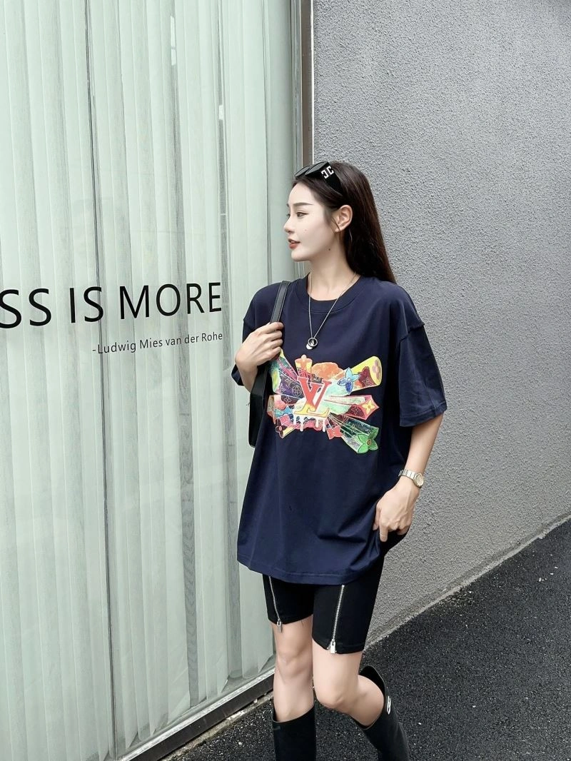 UrbanChic Louis Vuitton T-Shirts 138131