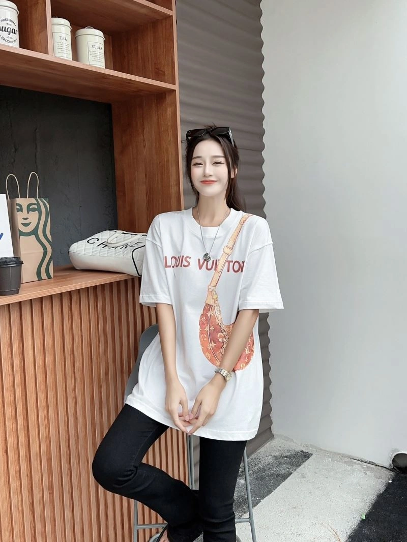 Louis Vuitton T-Shirts Casual 138125